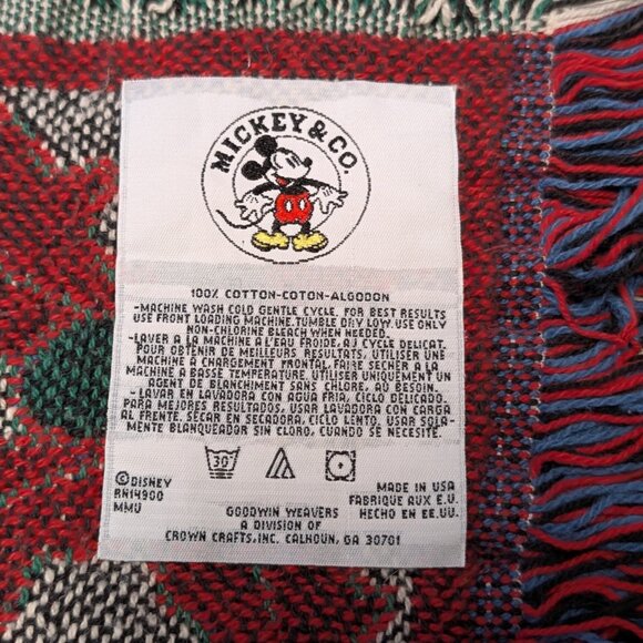 Disney & Co. Mickey & Friends Merry Christmas Caroling Cotton Throw Blanket - Picture 8 of 15
